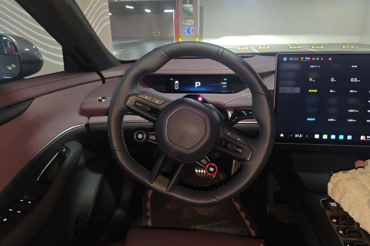 Used Xiaomi Auto SU7 2024 Four-Wheel Drive Ultra-Long Range Advanced Intelligent Driving Max Edition