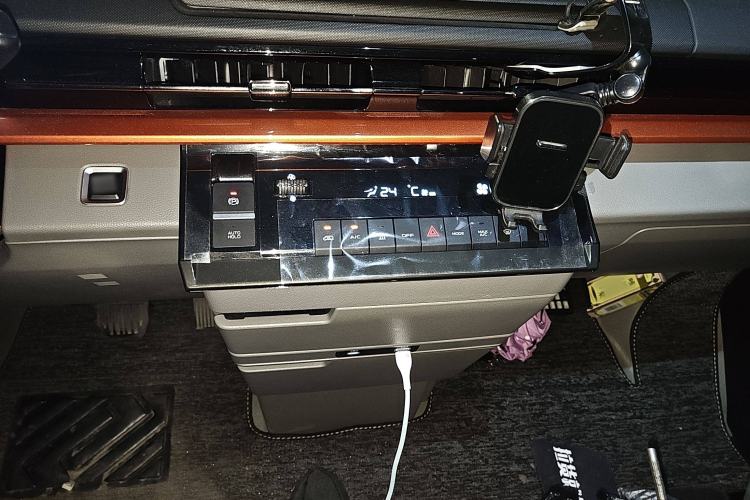 Used Farizon Super VAN 2025 Yucheng Edition, Action-Pak 68kWh
