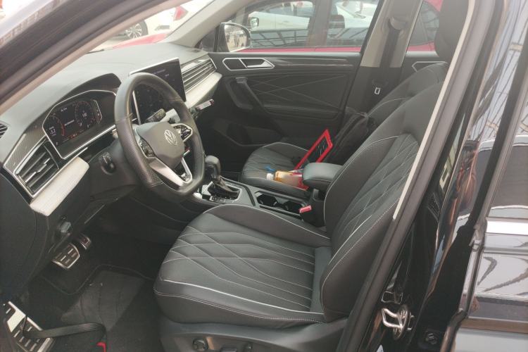 Used Volkswagen Tiguan L 2022 330TSI Automatic Two-Wheel Drive R-Line Enhanced Edition Left Front Seat