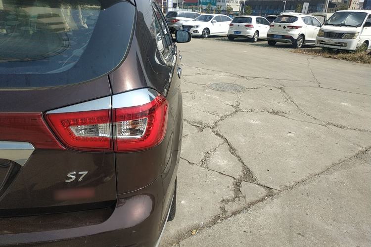 Used BYD S7 2015 2.0T Upgraded Automatic Luxury Version Right Rear Taillight