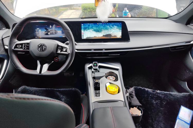 Used MG 7 2023 2.0T Automatic Hunter Luxury Edition
