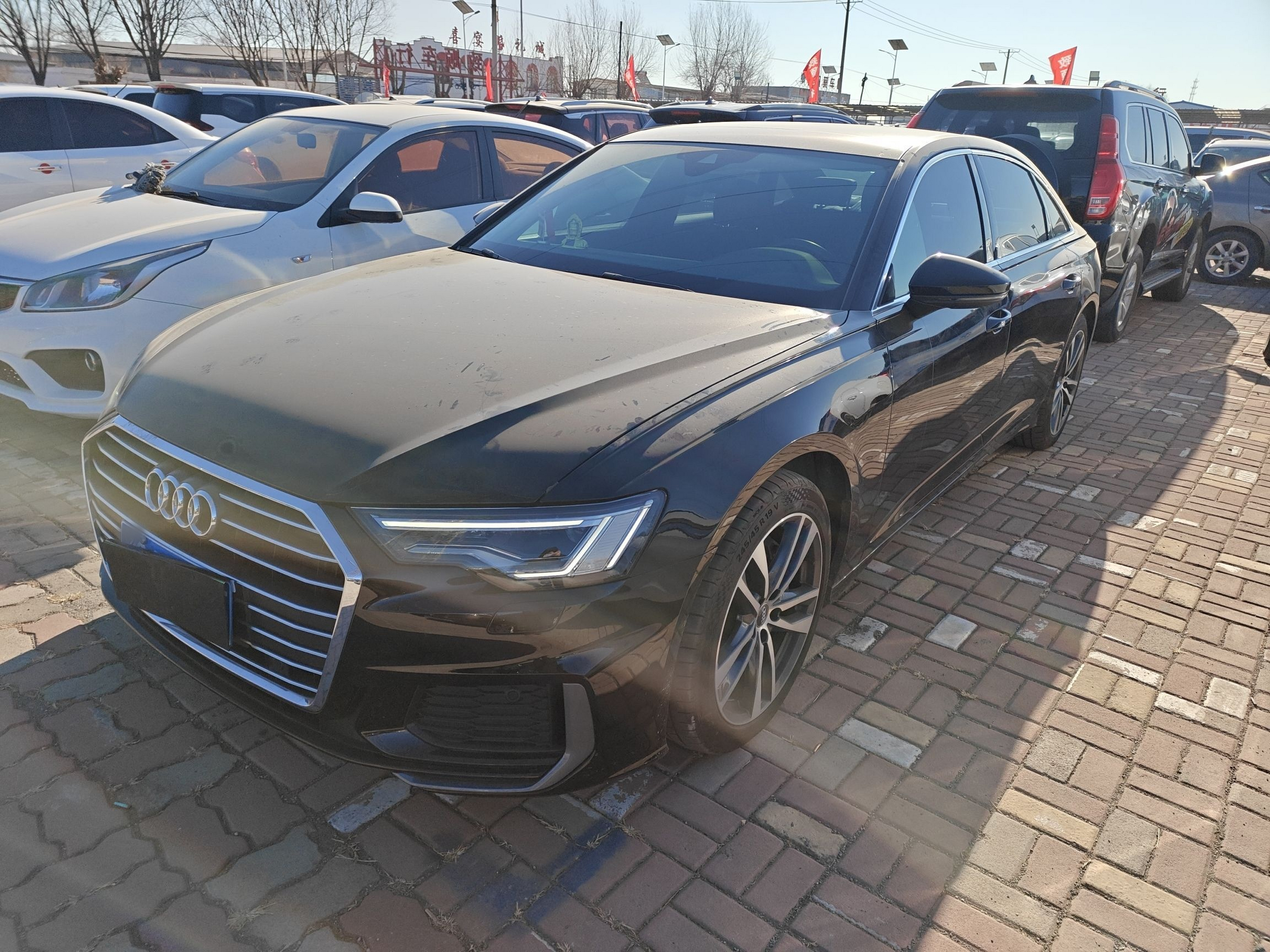 Под передней частью автомобиля