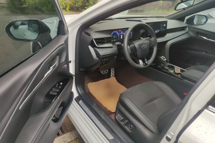 Used Toyota Camry 2024 Dual-Motor 2.0HS Sport Edition Driver Seat