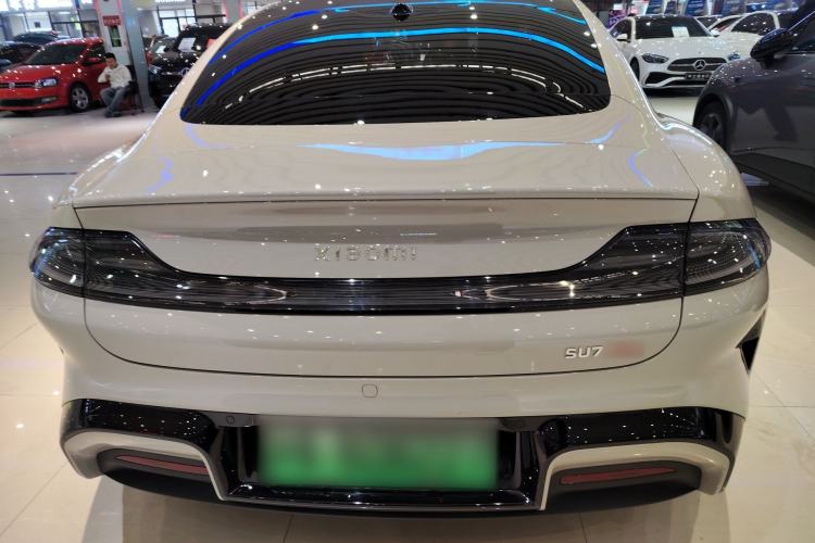 Used Xiaomi Auto SU7 2024 Four-Wheel Drive Ultra-Long Range Advanced Intelligent Driving Max Edition Rear