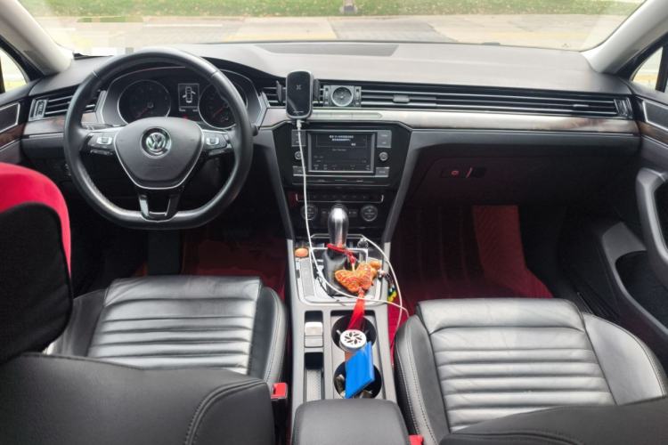 Used Volkswagen Magotan 2018 Facelift 330TSI DSG Luxury Model
