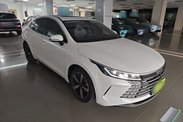 Used BYD Destroyer 05 2022 DM-i 55KM Prestige Model Front Right 45 Deg