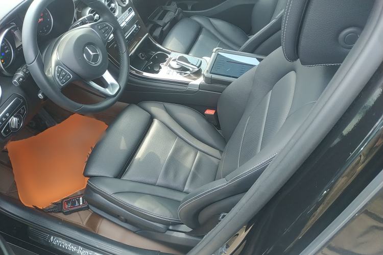 Used Mercedes-Benz GLC 2018 Facelift GLC 260 4MATIC Luxury Edition
