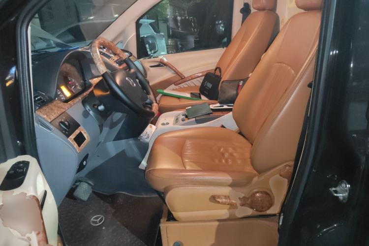 Used Mercedes-Benz Vito 2013 3.0L Elite Edition Left Front Seat