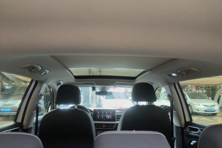 Used Volkswagen Tiguan L 2023 330TSI Automatic Two-Wheel Drive R-Line Enjoyment Edition
