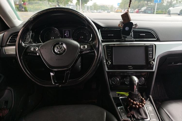 Used Volkswagen Lamando 2015 330TSI DSG Comfort Edition
