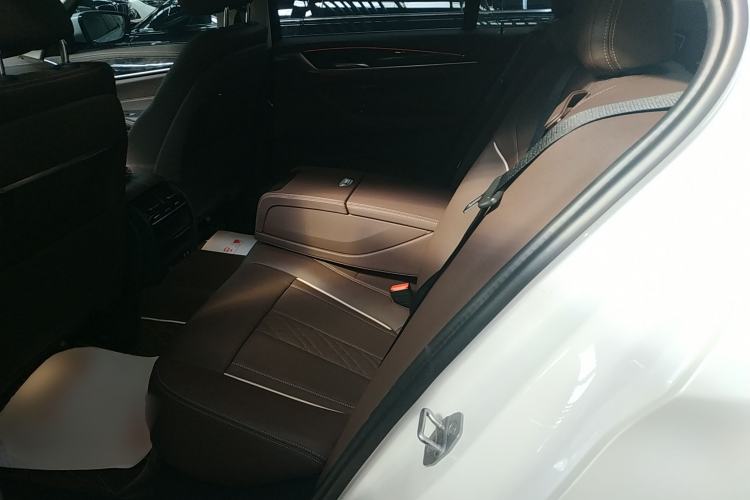 Used BMW 5 Series 2022 Restyled 525Li Luxury Package Left Rear Seat