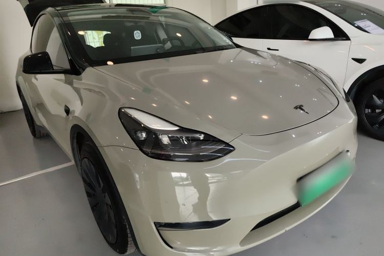 Used Tesla Model Y 2022 Long-Range All-Wheel-Drive Version
