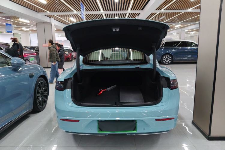 Used Hima Luxeed S7 2025 785 km Ultra