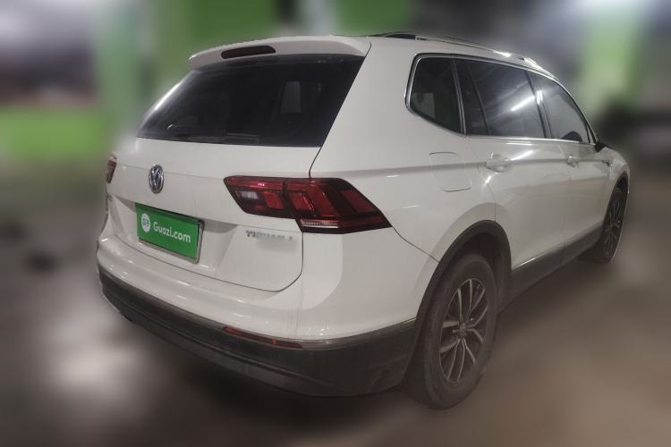 Used Volkswagen Tiguan L 2018 330TSI Automatic Two-Wheel Drive Luxury Edition Rear Right 45 Deg