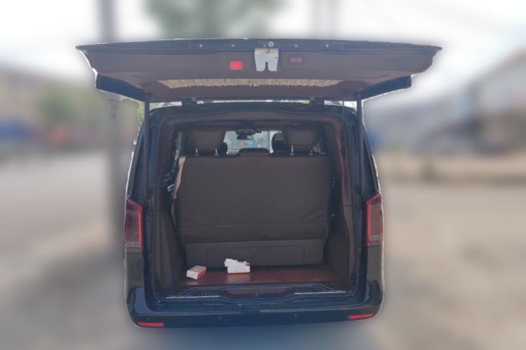 Used Mercedes-Benz V-Class 2017 V 260 Avantgarde Edition Trunk