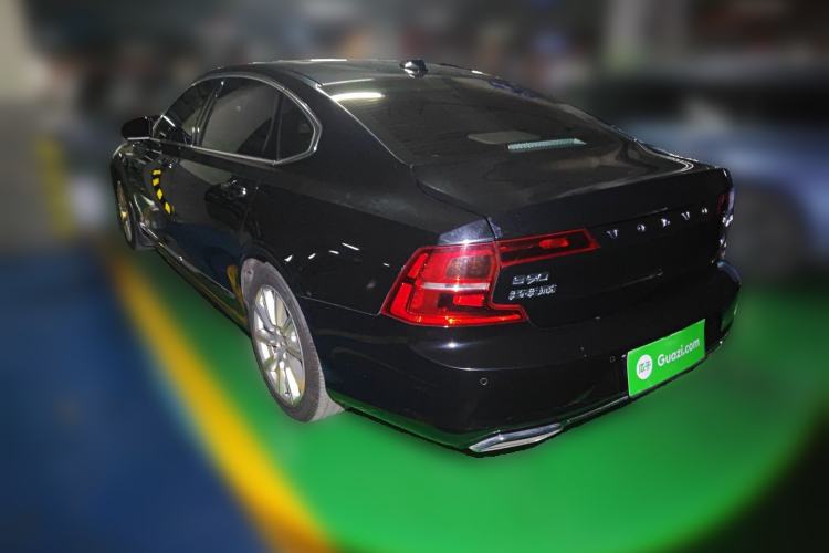 Used Volvo S90 2020 Facelift T5 Smart & Luxurious Edition Rear Left 45 Deg