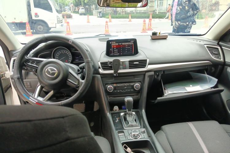Used Mazda 3 Axela 2017 Sedan 1.5L Automatic Luxury Model Emission Standard China V Center Console