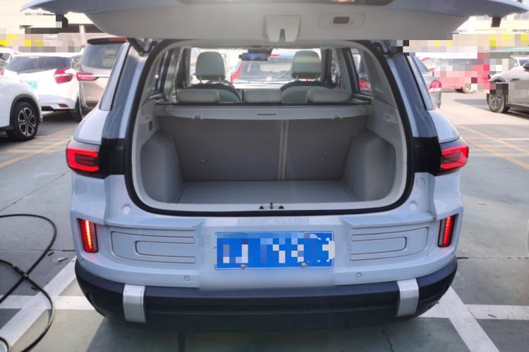 Used Geely Auto icon 2025 Linglong 1.5TD Ruyi Edition Trunk