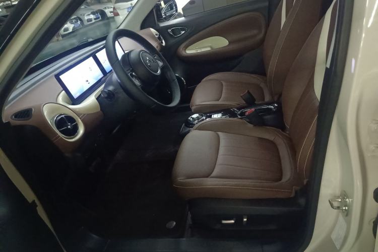 Used Wuling Bingo 2023 410 km Lingxi Deluxe Edition Left Front Seat