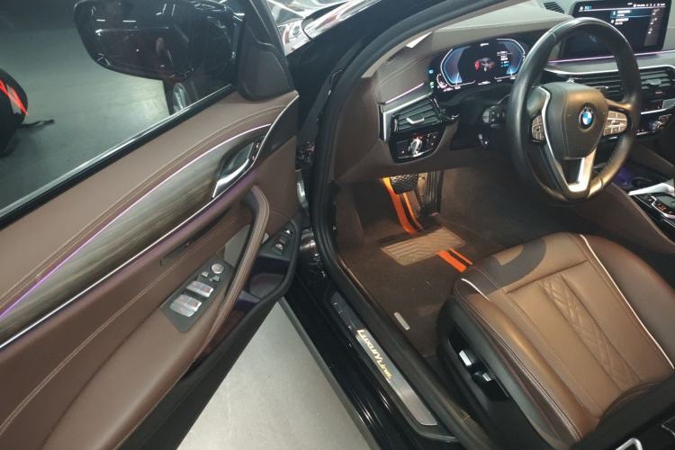 Used BMW 5 Series New Energy 2022 535Le Luxury Package
