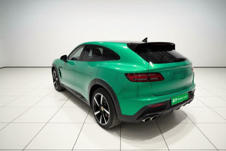 Used Xiaomi Auto YU7 2025 Ultra-Long Range High-Performance All-Wheel-Drive Max Edition
