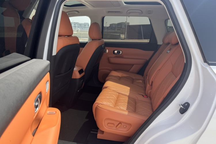 Used Leapmotor C16 2026 Pure Electric 630 LiDAR Zhizun Edition 5 Seats Interior 1