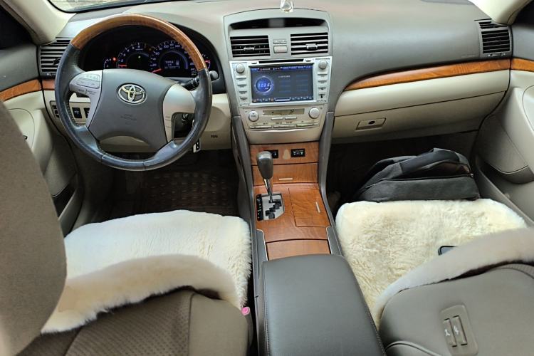 Used Toyota Camry 2011 200G Classic Anniversary Edition Center Console