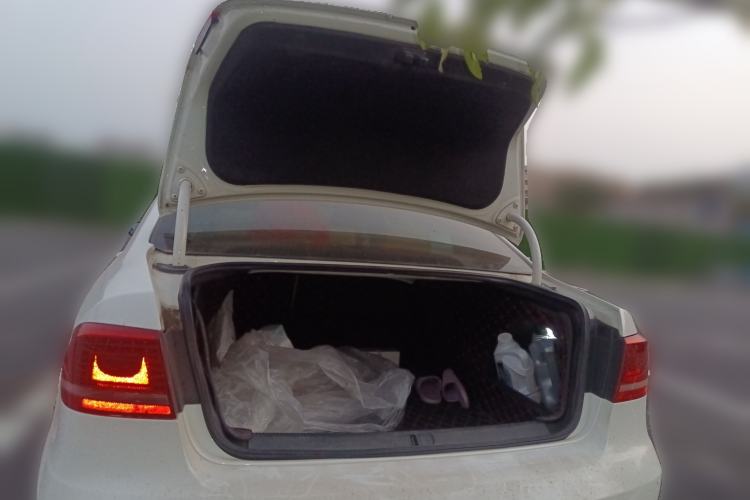 Used Volkswagen Magotan 2012 1.8TSI Luxury Model Trunk