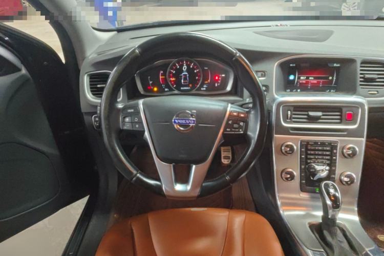 Used Volvo S60 2016 S60L T4 Zhiyuan Edition Steering Wheel