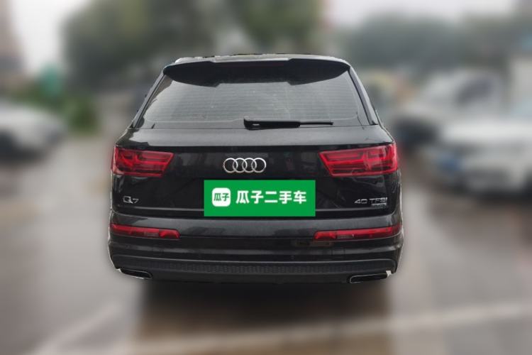 Used Audi Q7 2018 40 TFSI Comfort Model
