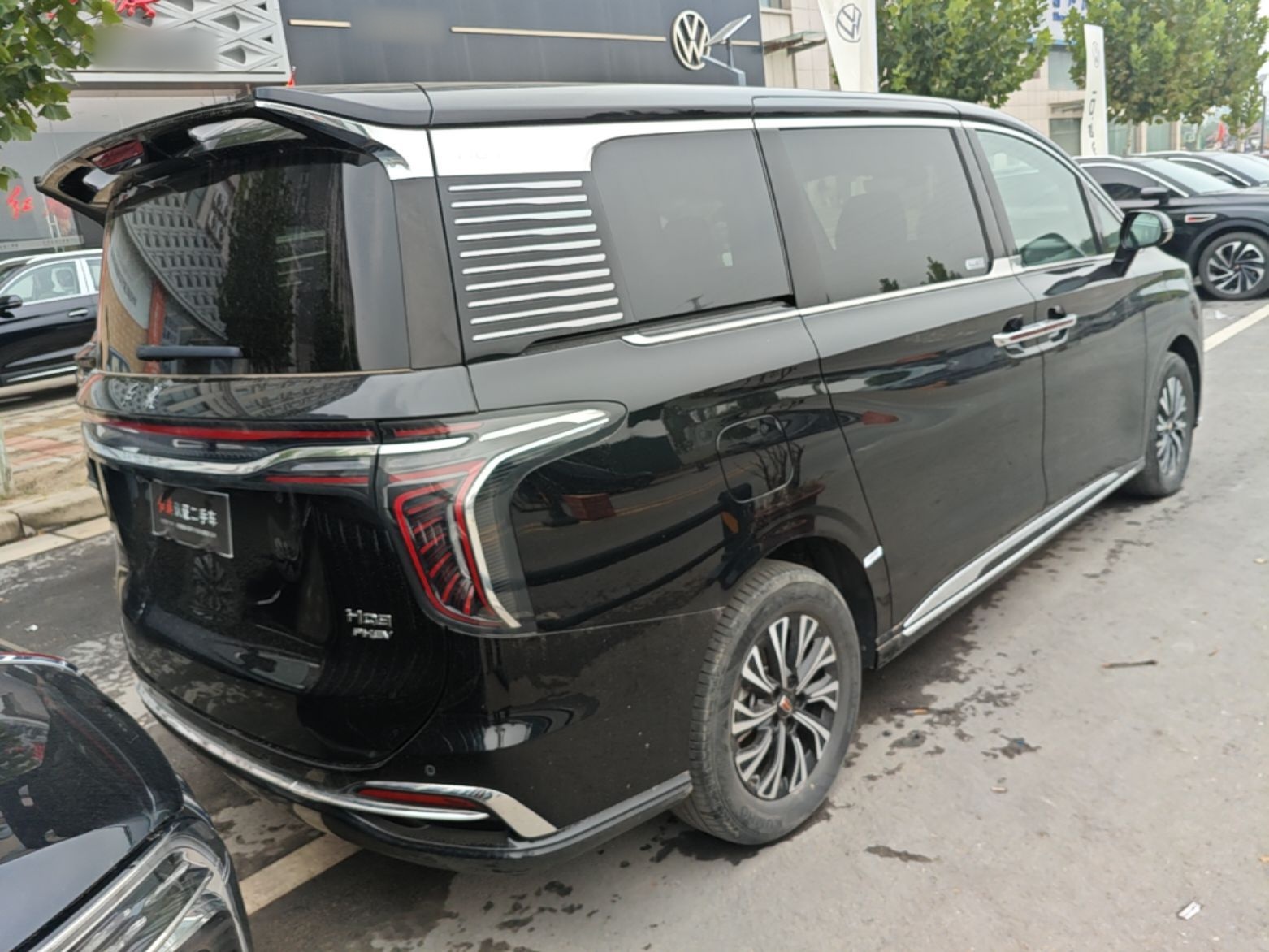 Hongqi HQ9 PHEV 2024 2.0T Four-Wheel Drive Business Edition — снимка 6