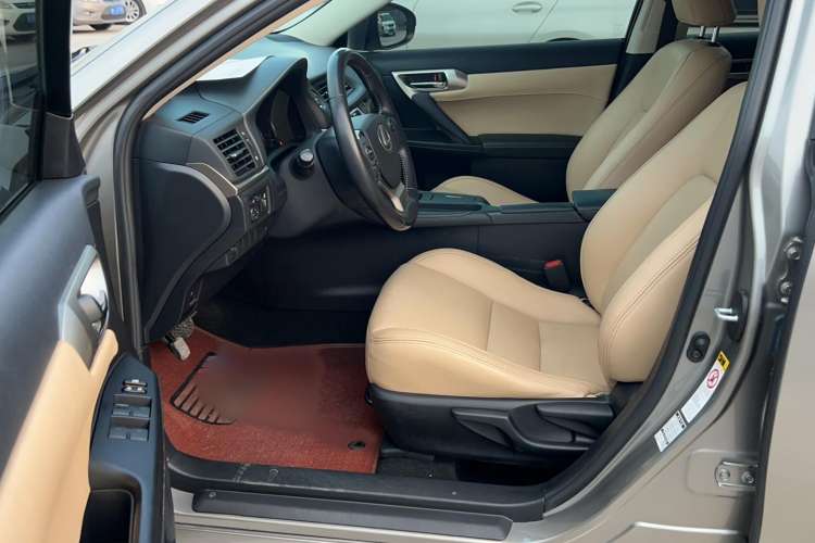 Used Lexus CT 2017 CT200h Elite Edition Monotone China VI