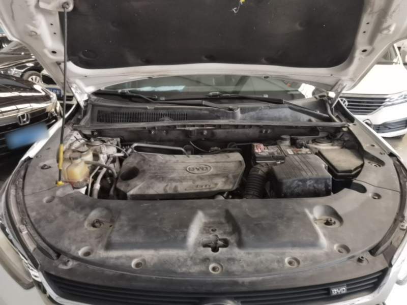 Used BYD Song 2020 Classic Edition 1.5T Automatic Elite Model — 19