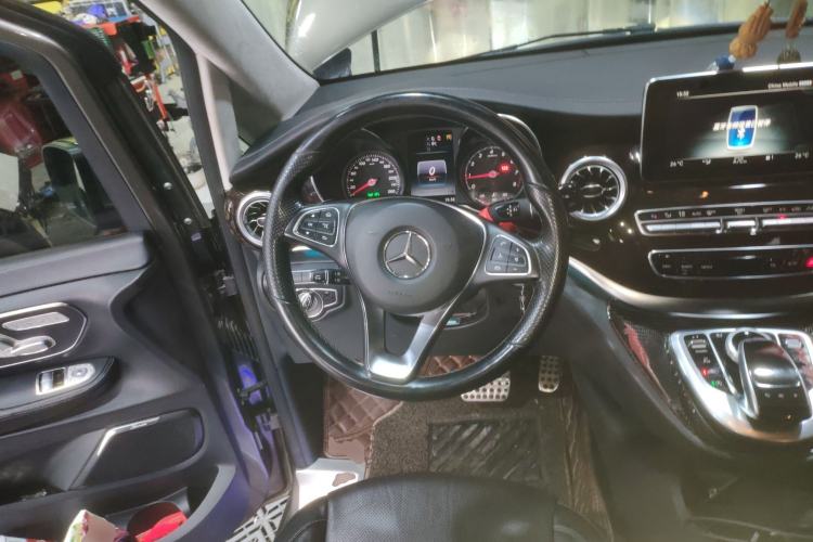 Used Mercedes-Benz V-Class 2017 V 260 L Prestige Extended Edition
