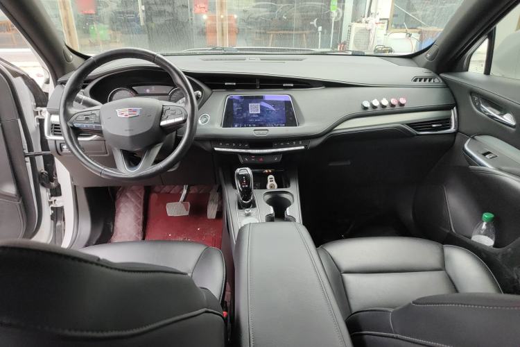 Used Cadillac XT4 2020 28T Two-Wheel-Drive Leading Version Center Console