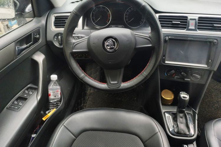 Used Skoda Rapid Spaceback 2014 1.6L Automatic Enjoyment Edition
