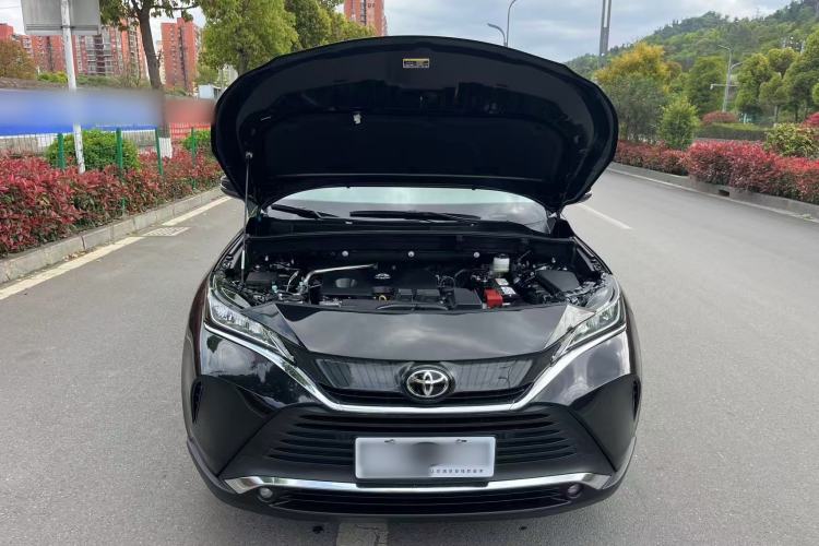 Used Toyota Harrier 2023 2.0L CVT Two-Wheel Drive Luxury Edition Interior 4