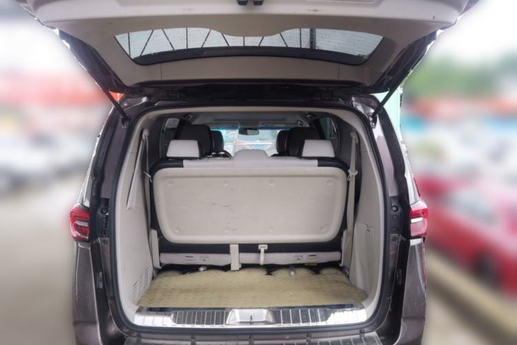 Used Buick GL8 2023 Land Executive Class Comfort Model