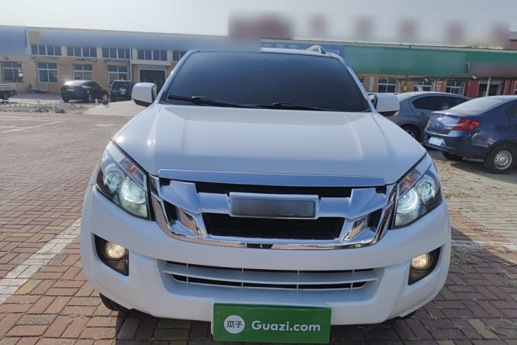 Used Isuzu D-MAX 2020 2.5T Two-Wheel Drive Automatic Flagship Edition China VI Standard Extended Version JE4D25Q6A