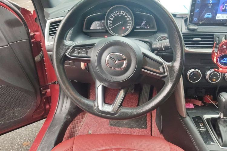 Used Mazda CX-4 2018 2.0L Automatic Two-Wheel Drive Blue Sky Dynamic Version China VI Standard Steering Wheel