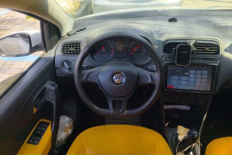 Used Volkswagen Polo 2014 1.4L Manual Fashion Edition
