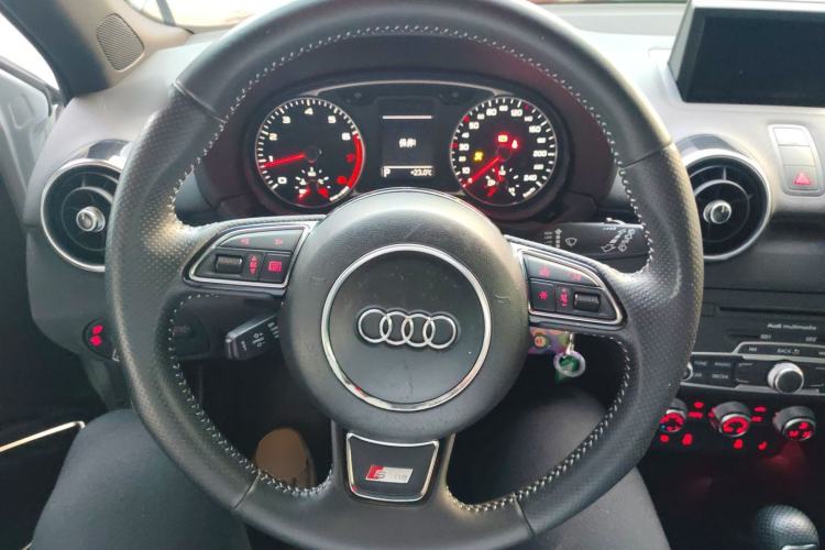 Used Audi A1 2013 30 TFSI Sportback Ego plus
