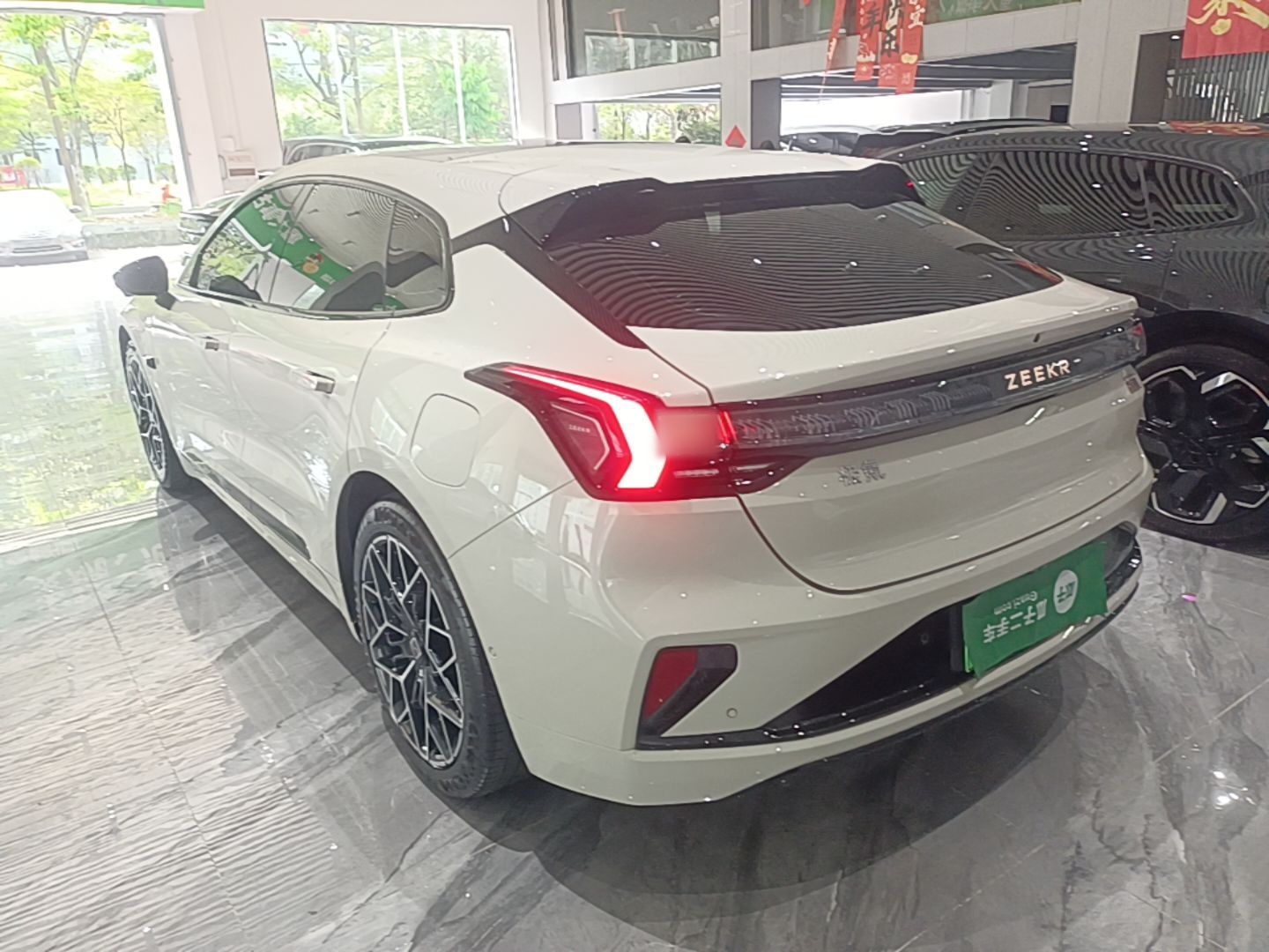 Zeekr 001 2025 WE Edition 95 kWh All-Wheel Drive — снимка 4