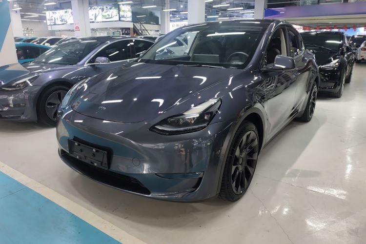 Used Tesla Model Y 2022 Long-Range All-Wheel-Drive Version
