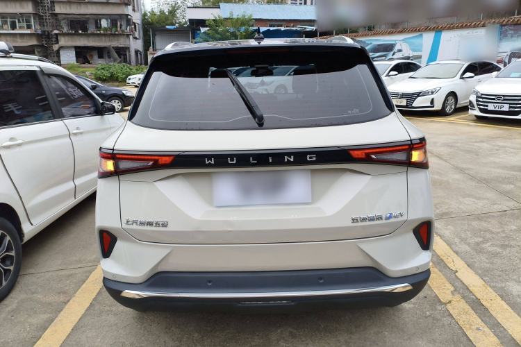 Used Wuling Asta 2022 2.0L DHT Electric-Speed Version