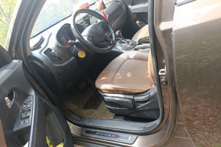 Used Kia Sportage R 2014 2.0L Automatic Two-Wheel Drive GLS Trim
