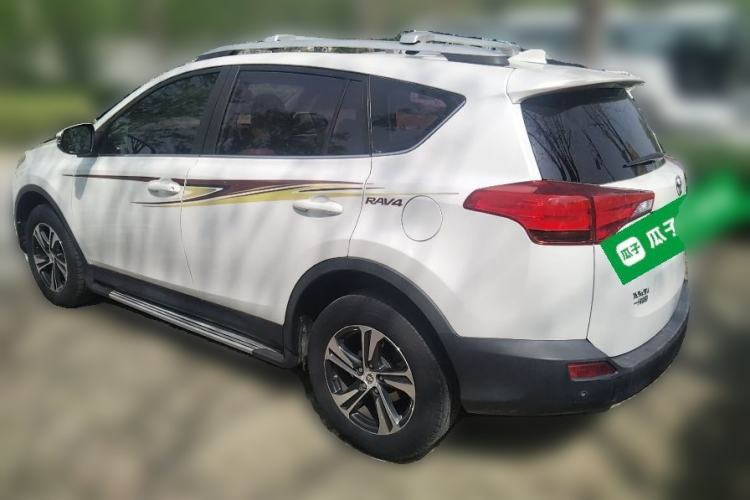 Used Toyota RAV4 2015 2.0L CVT Two-Wheel Drive Fashion Edition