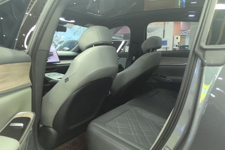 Used CHANGAN NEVO A07 2024 All-Electric "True Fragrant" Edition 515 Elite Model Left Rear Seat