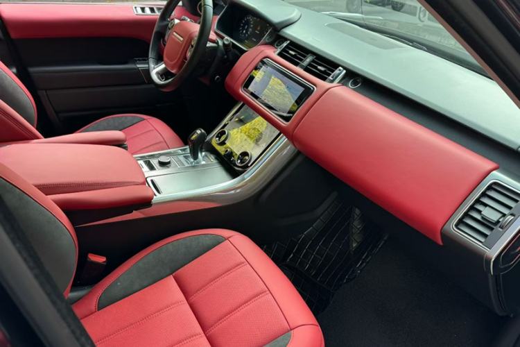 Used Land Rover Range Sport 2022 3.0 L6 SE Interior 4