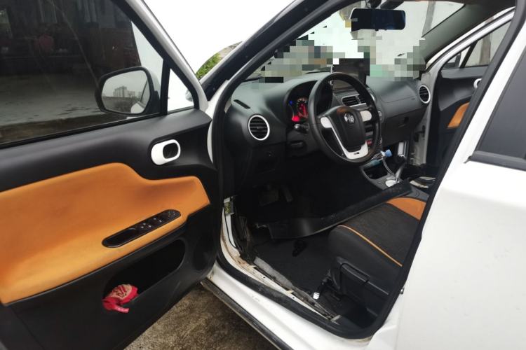 Used MG 3SW 2015 1.5L AMT Elite Model
